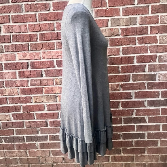Easel Gray Casual Ruffle Hemline Top; Size Small - Picture 4 of 8